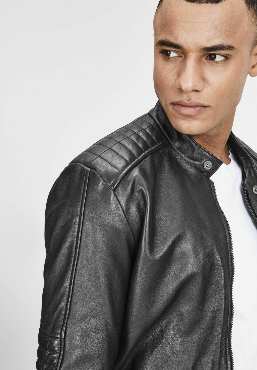 

Кожаная куртка Jack & Jones, черный