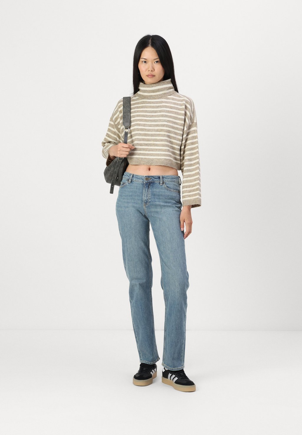 

Джемпер ONLTALIO STRIPE SHORT ROLLNECK ONLY, коричневый