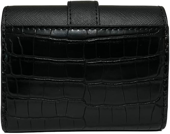 

Кошелек Michael Kors Carmen среднего размера с клапаном