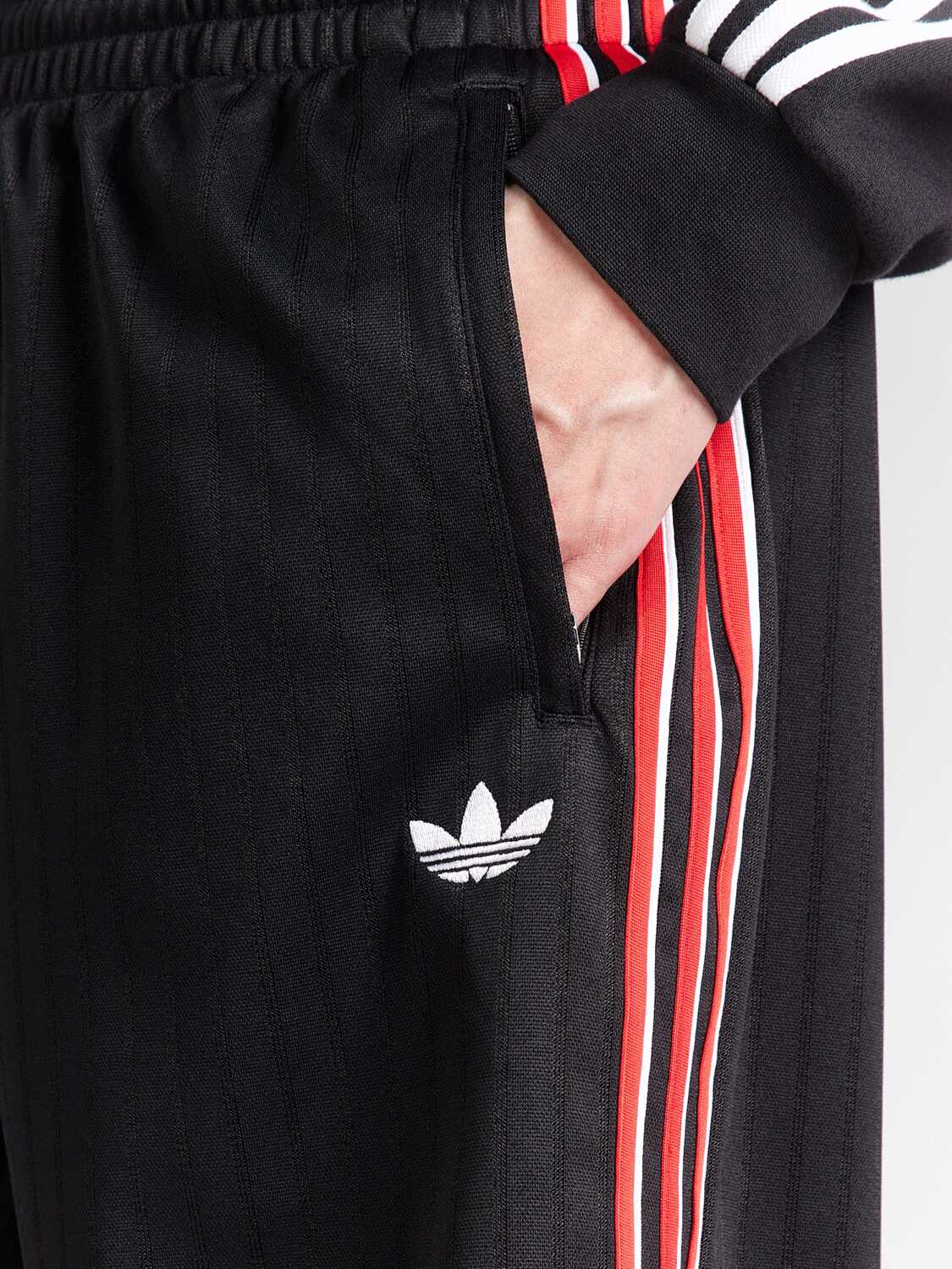 Adidas Originals Широкие шорты 'FIREBIRD' в черном цвете — фото 2