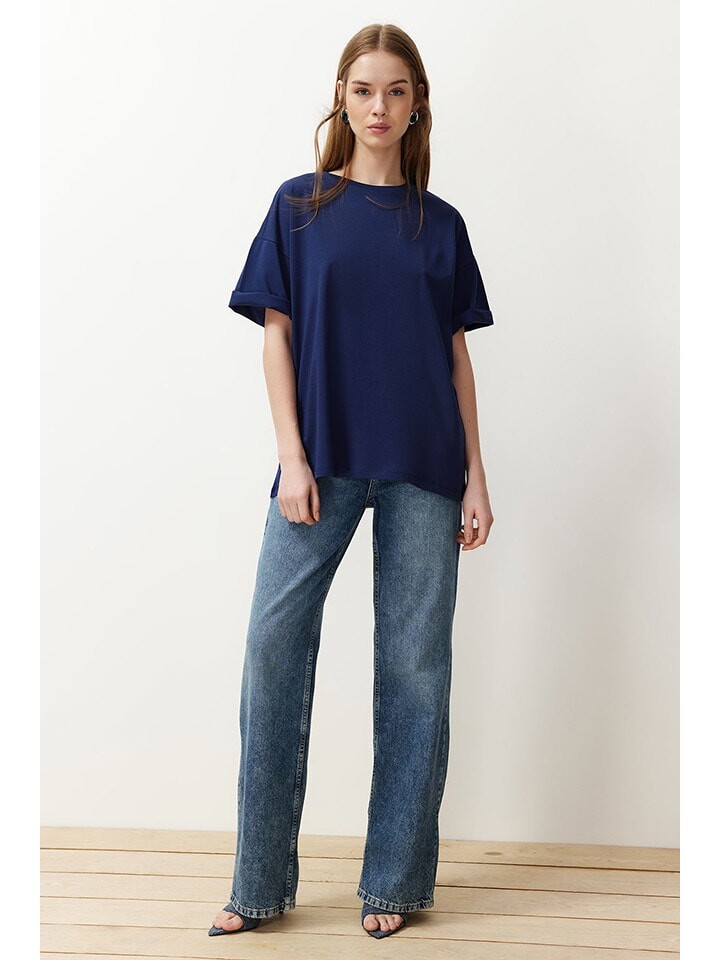 

Футболка trendyol, темно-синий