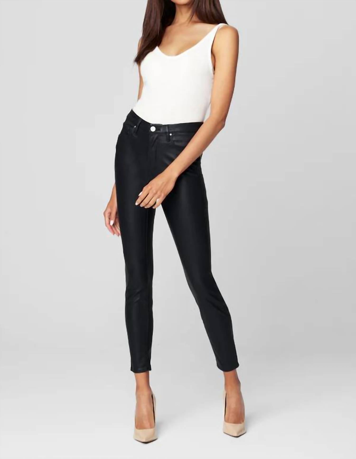 

Узкие брюки в стиле бум-бэп из веганской кожи BLANKNYC, boom bap