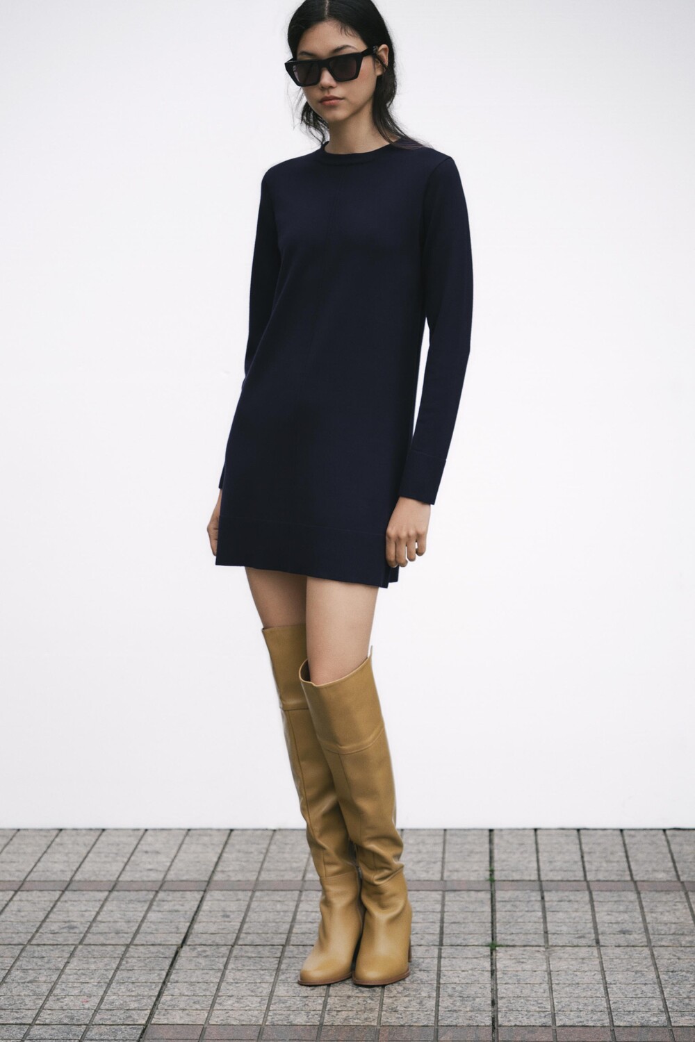 

Короткое платье из однотрикотажного платья ZARA, темно-синий