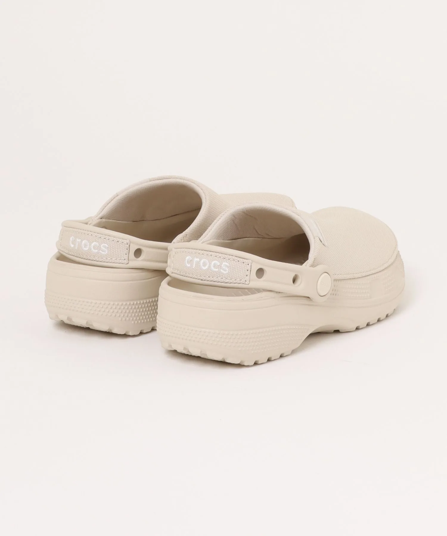 Унисекс сандалии из ткани Crocs Classic Crafted Clog белые — фото 3