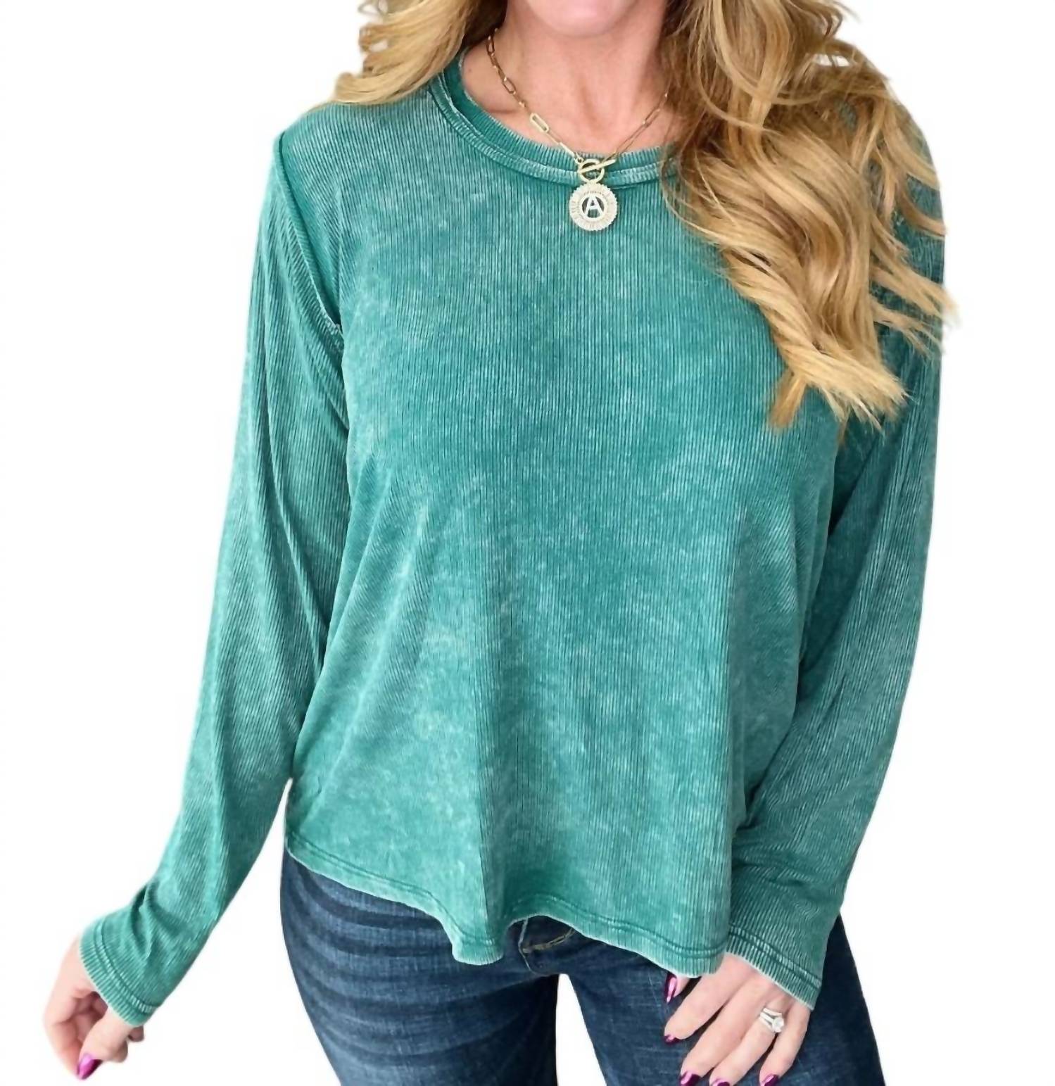 

Топ Mineral Wash Ribbed с круглым вырезом в цвете Hunter Green ZENANA