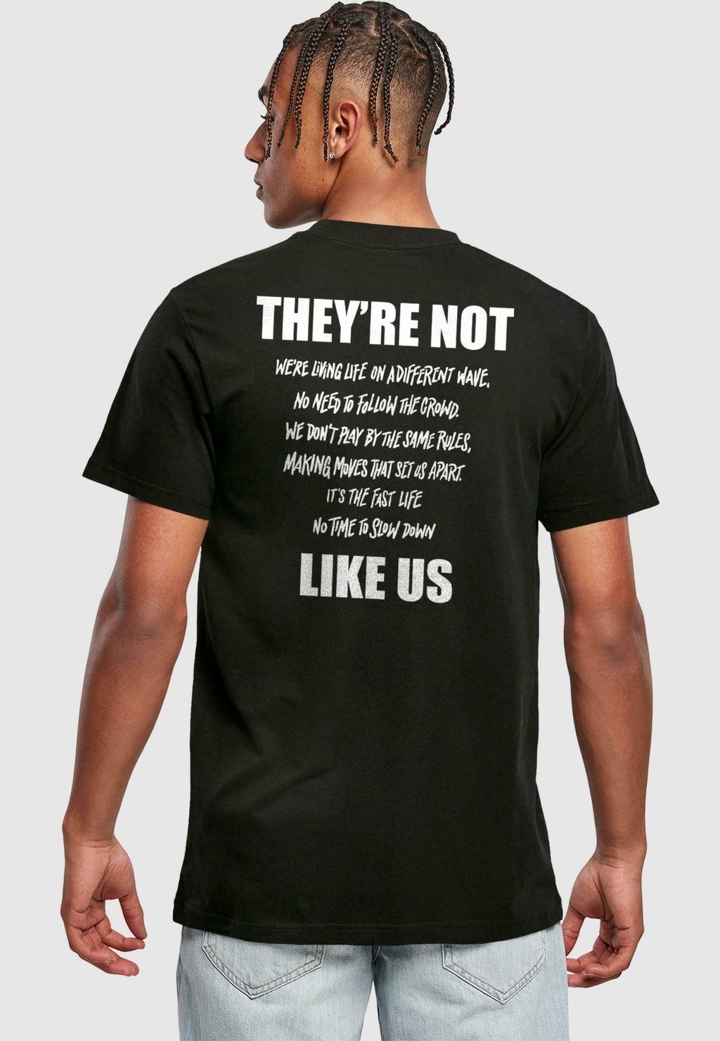 

Рубашка с принтом THEY RE NOT LIKE US Mister Tee, черный