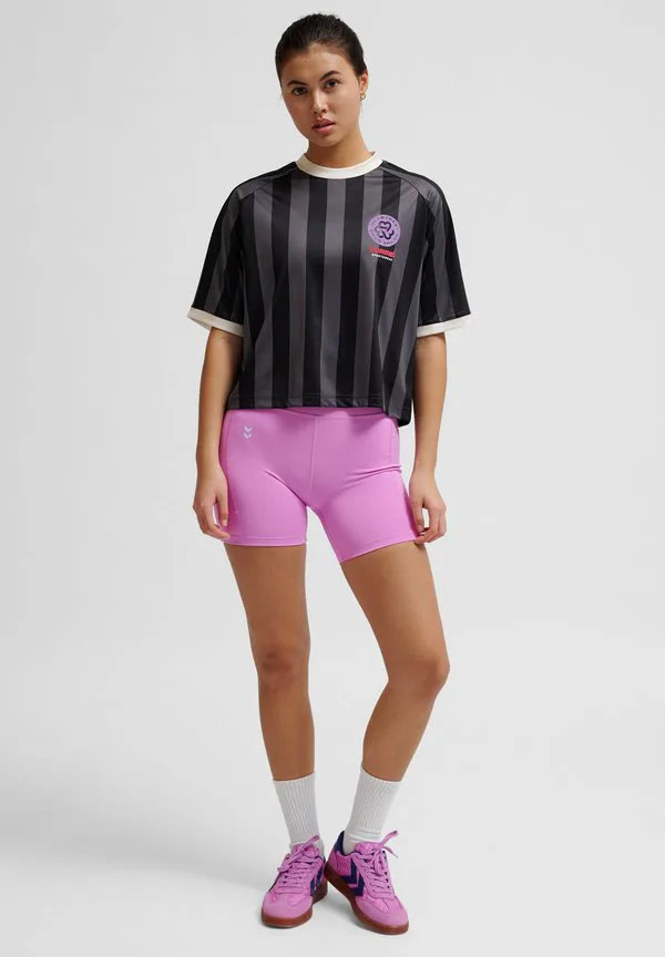 

Футболка с принтом "пчелиная шахта" в квадратной форме Hummel, Black, Черный, Футболка с принтом "пчелиная шахта" в квадратной форме Hummel, Black