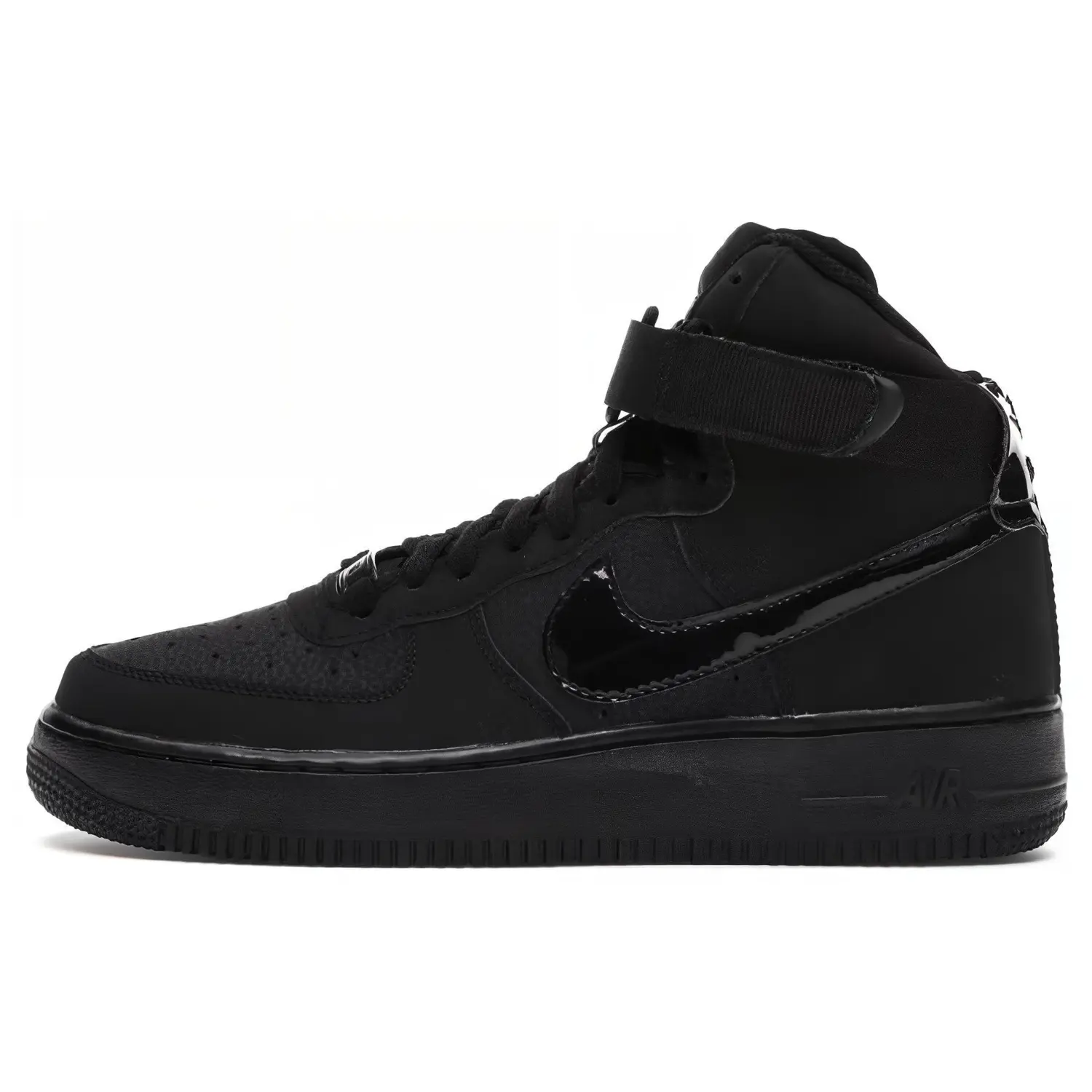 

Кроссовки Nike Air Force 1 High Triple Black GS, черный