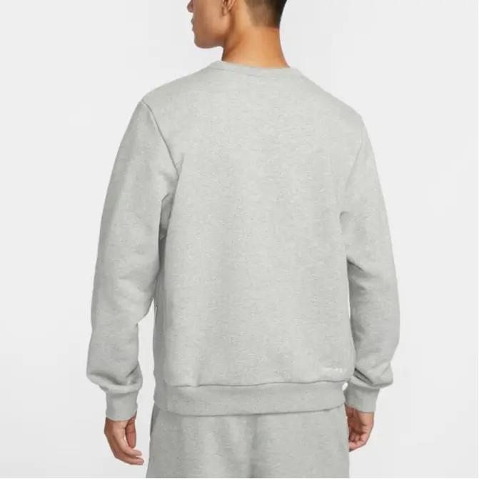 Толстовка мужская STANDARD ISSUE DRI-FIT серая Nike, серый — фото 3