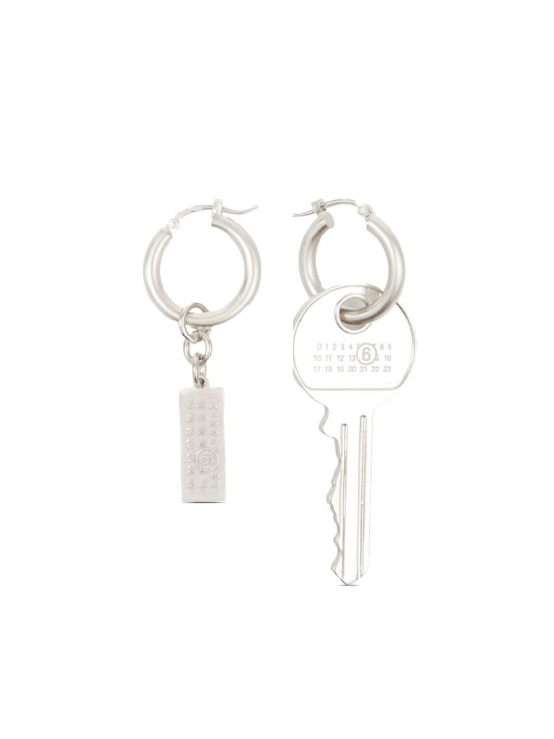 

Серьги-подвески Tag and Key MM6 Maison Margiela, серебряный