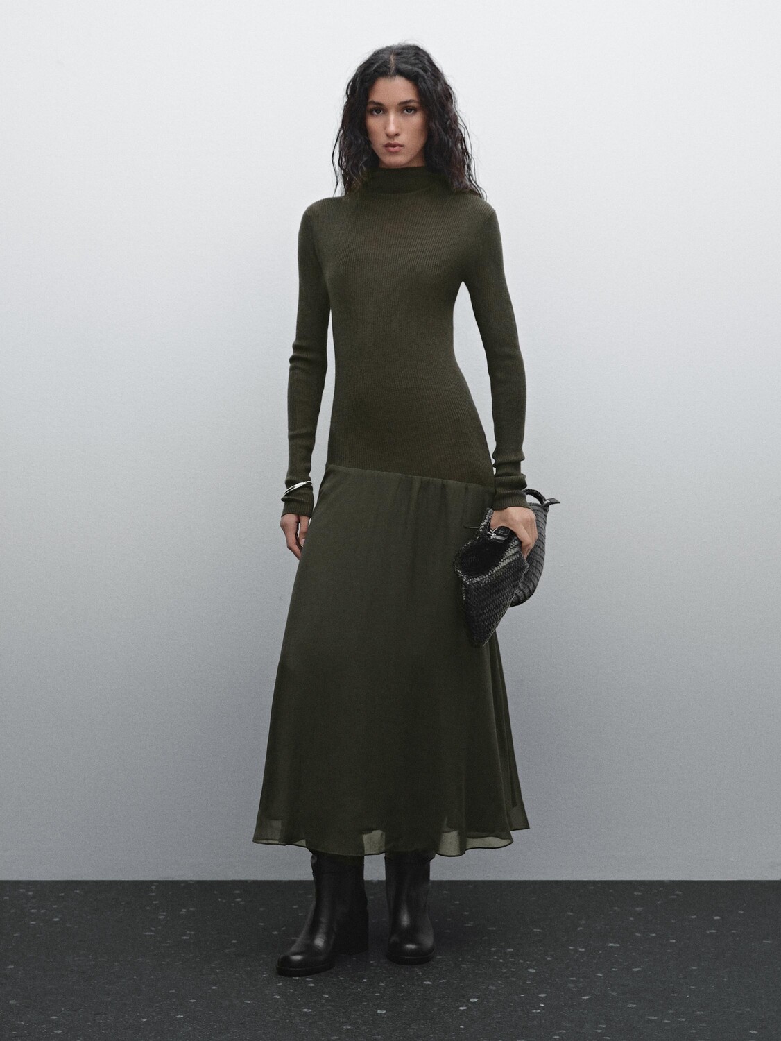 

Контрастное трикотажное платье Massimo Dutti, зеленый
