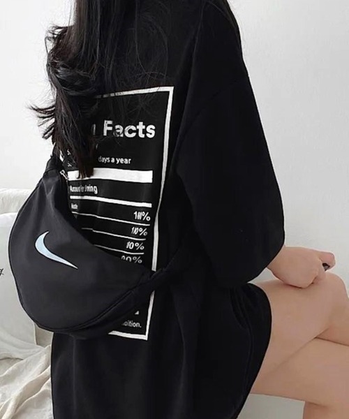 

Футболка свободного кроя с принтом на спине CANVAS+, черный