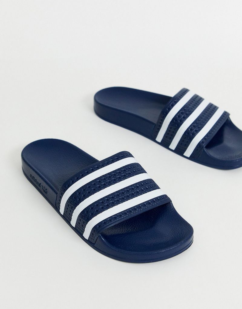 Темно-синие шлепанцы adidas Adilette
