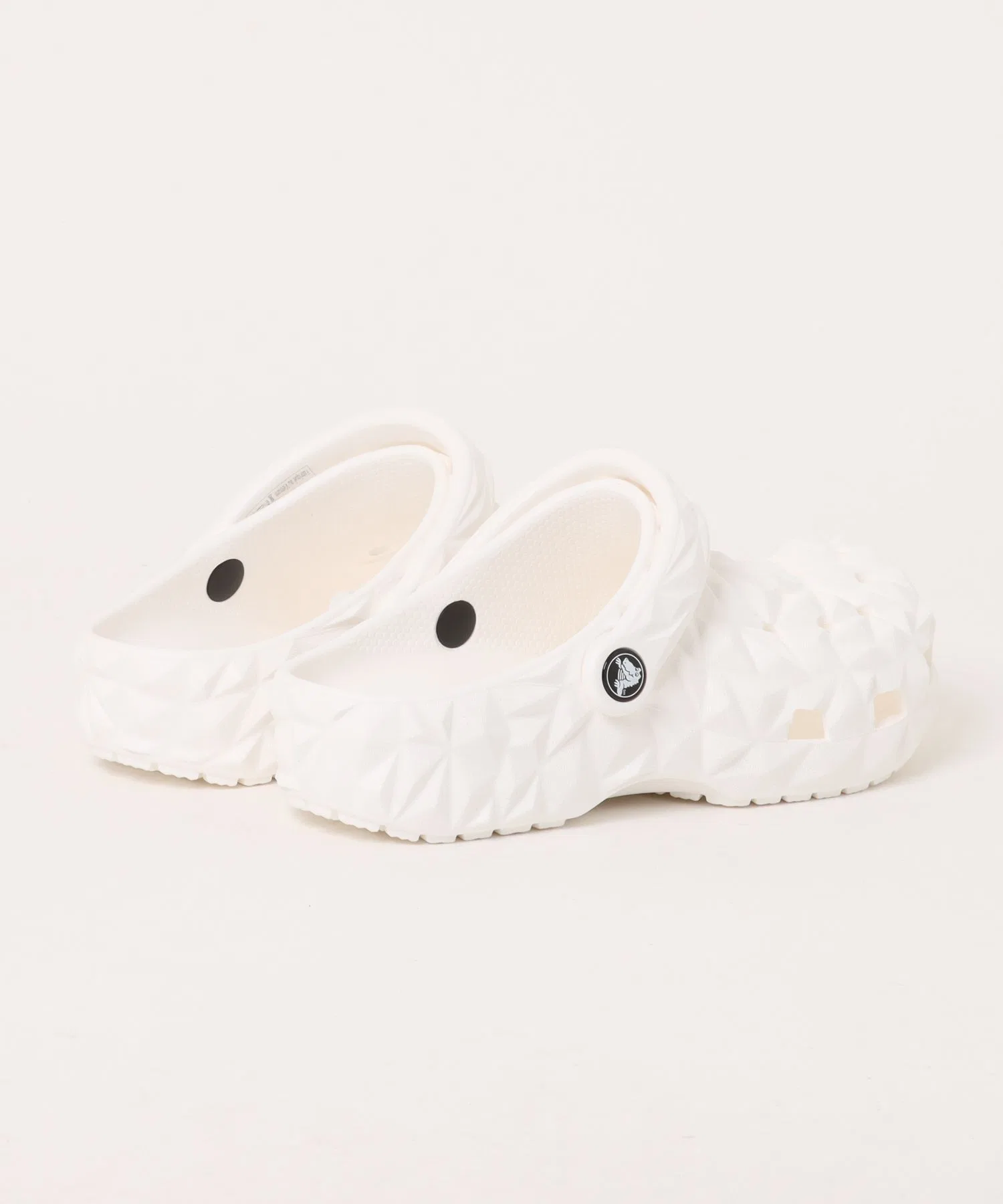 Классические геометрические сабо Crocs 209563-100, белые — фото 2