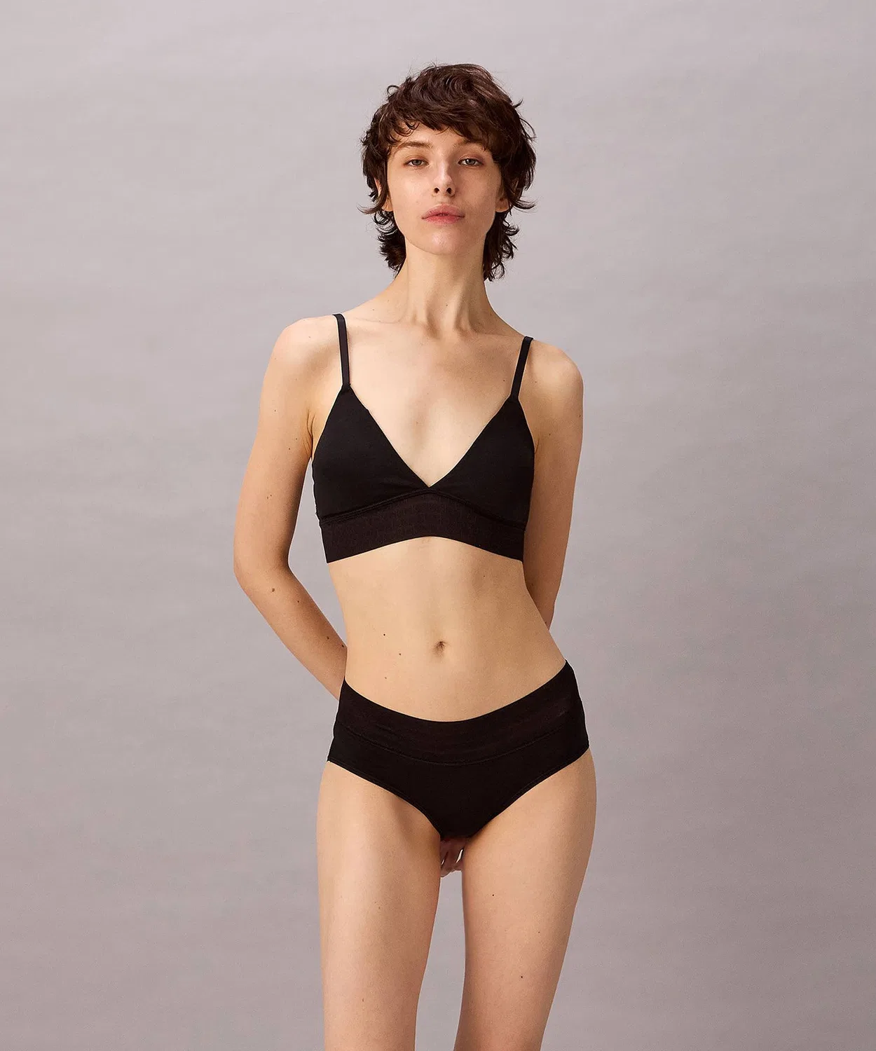 Бюстгальтер треугольный Calvin Klein Lightly Lined Triangle Bra черный — фото 2