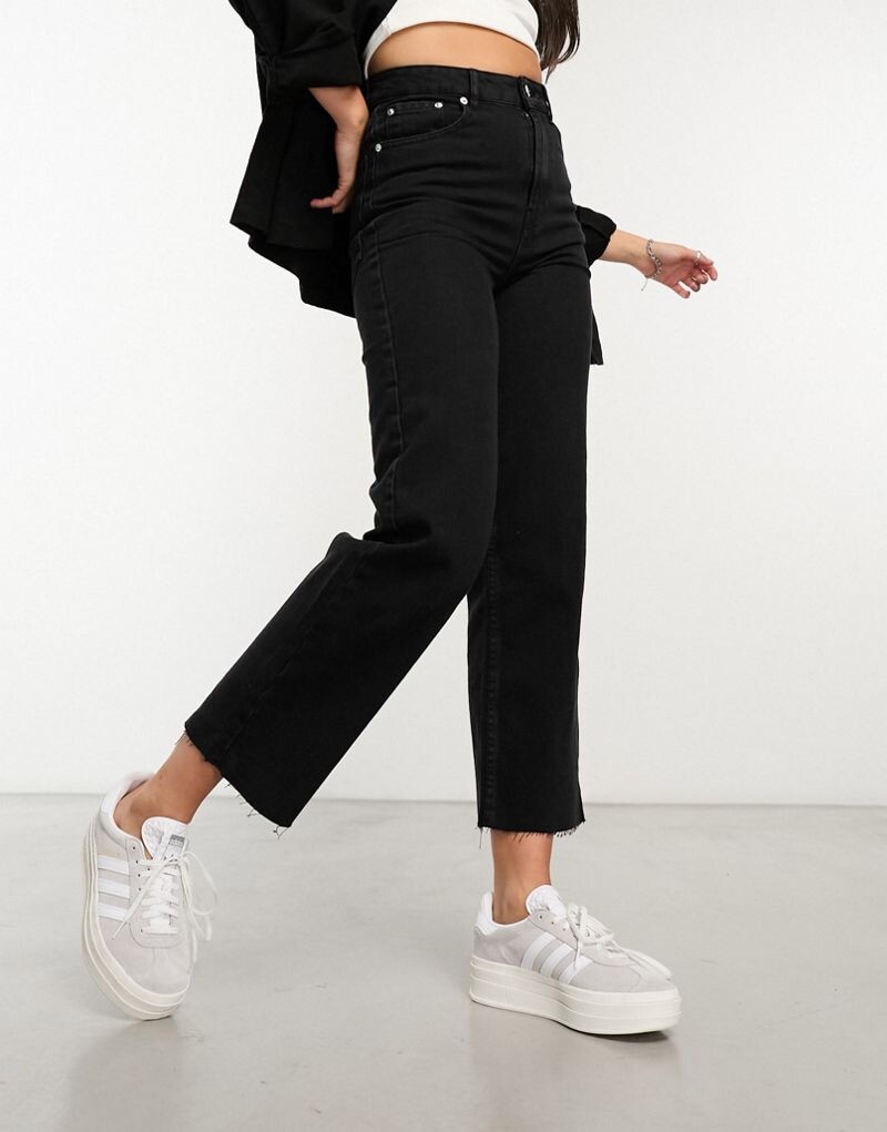 

Черные укороченные прямые джинсы ASOS DESIGN
