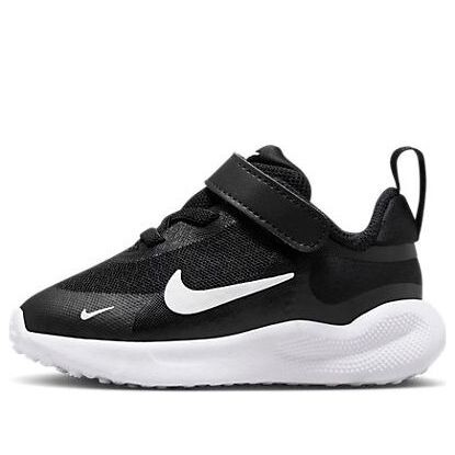 

Революция кроссовок 7 Nike, черный