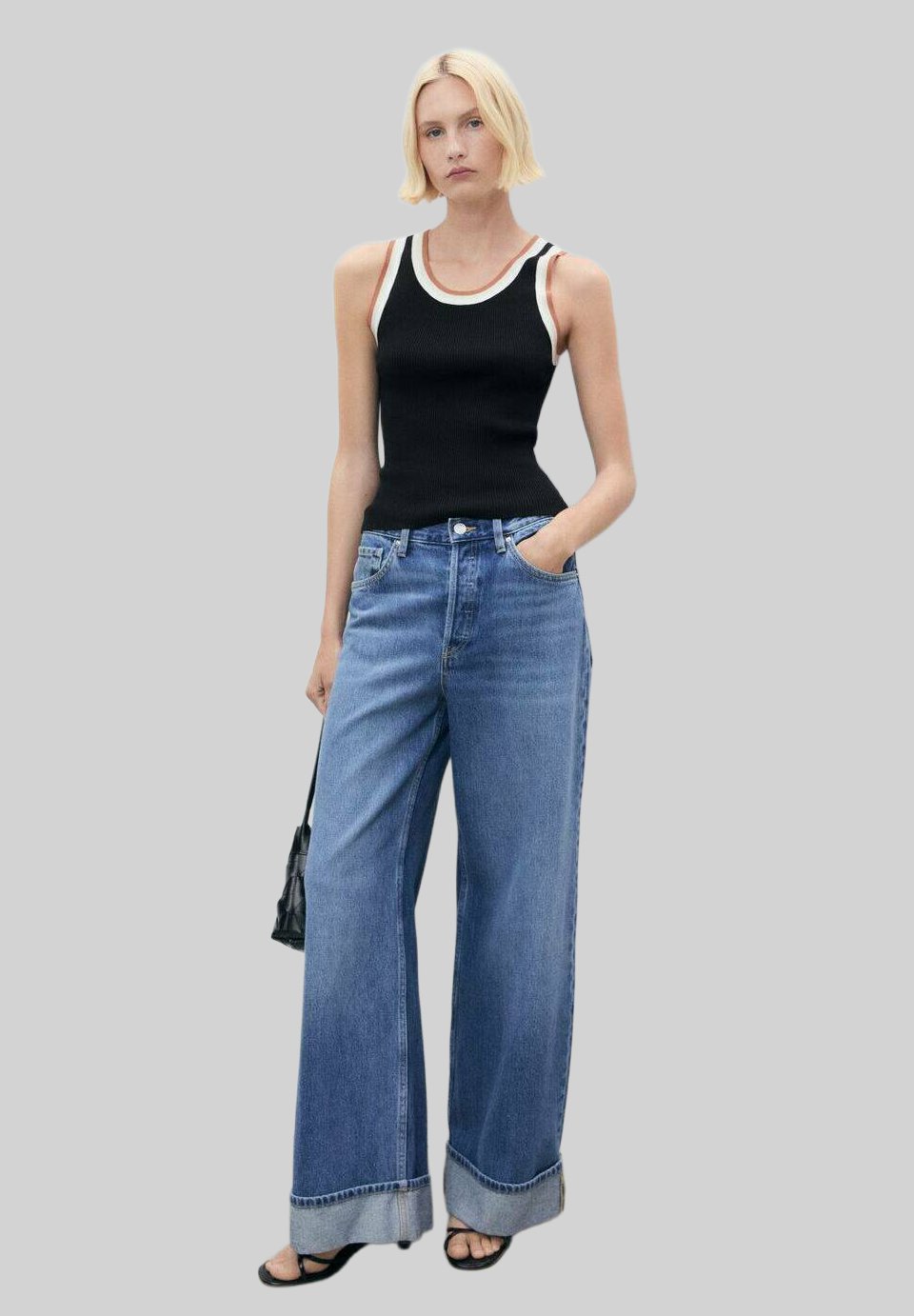 

Топ CONTRAST DETAILS Mango, черный