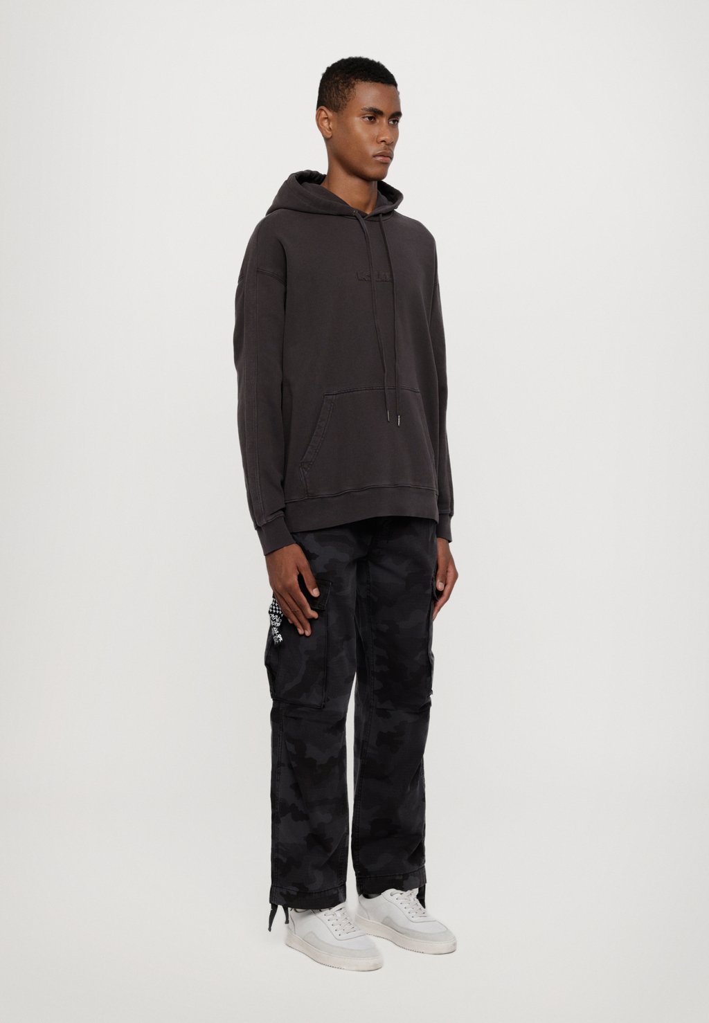 

Толстовка INVERTED BIGGIE HOODIE Ksubi, черный