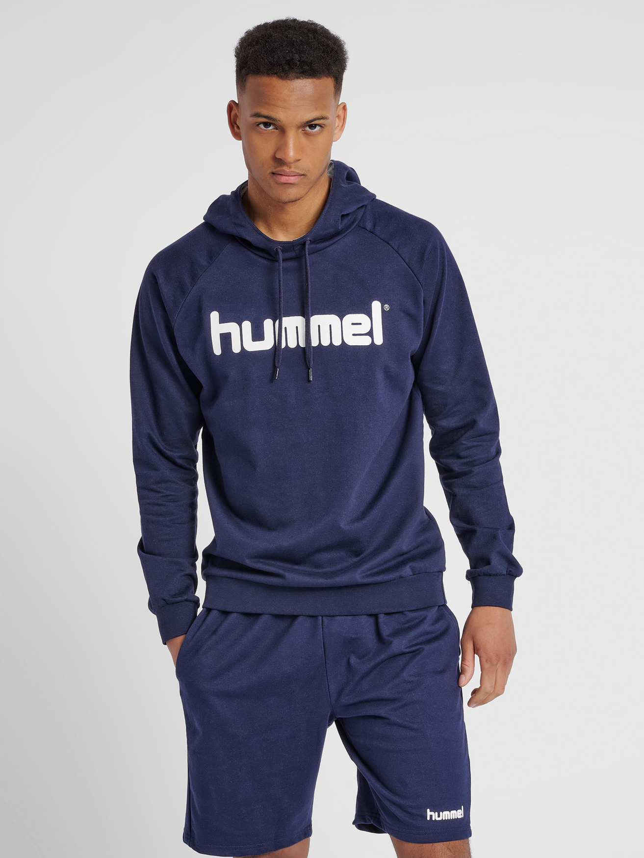 

Толстовка Hummel Logo Hoodie Kapuzen Pullover HMLGO, темно-синий