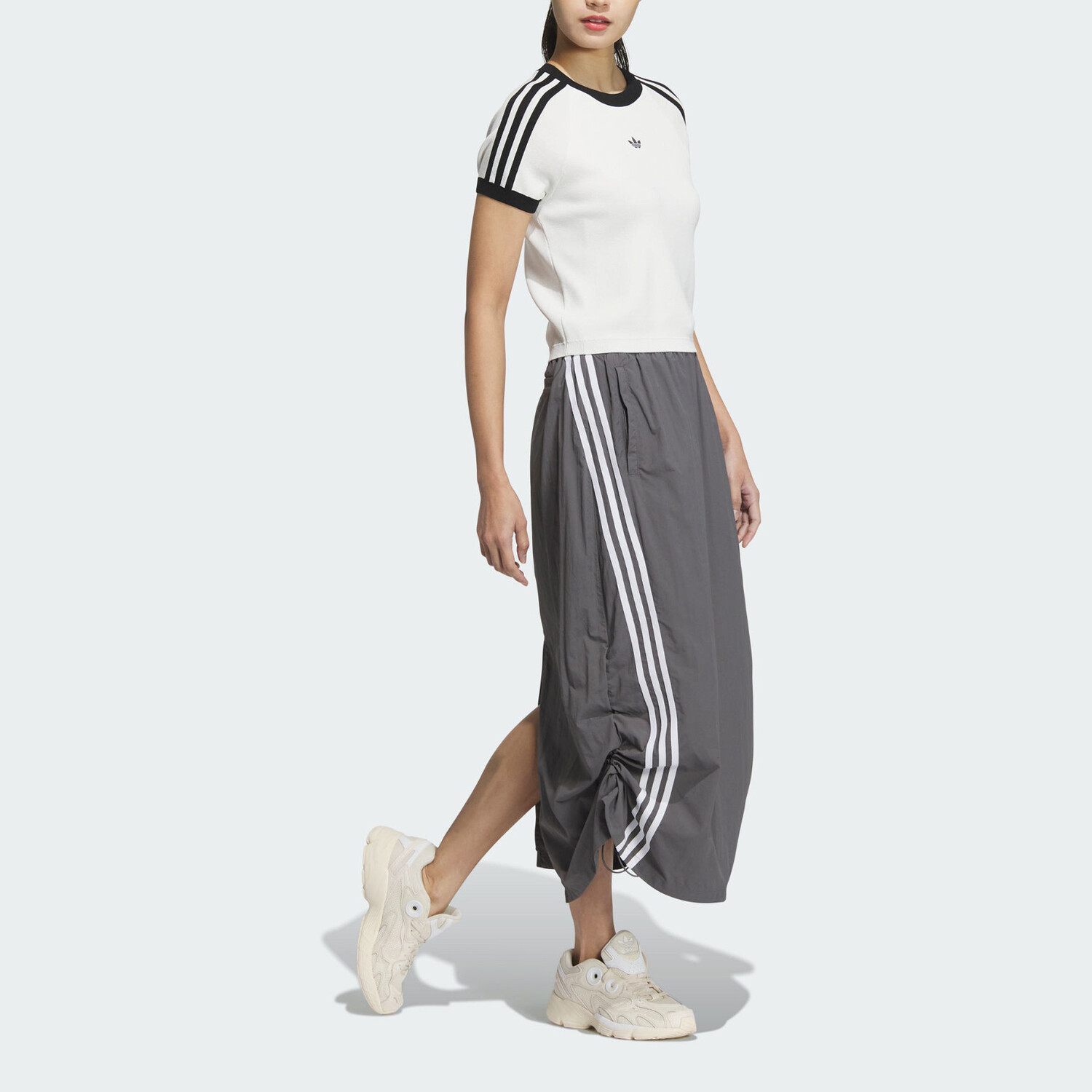 Трикотажная футболка с рисунком в три полоски, белая Adidas Originals — фото 4