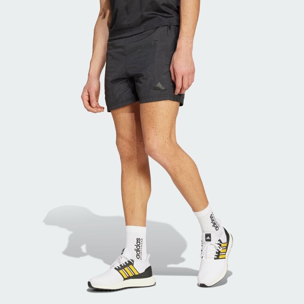 

Шорты Adidas Tilo Lightweight Woven Shorts, черный