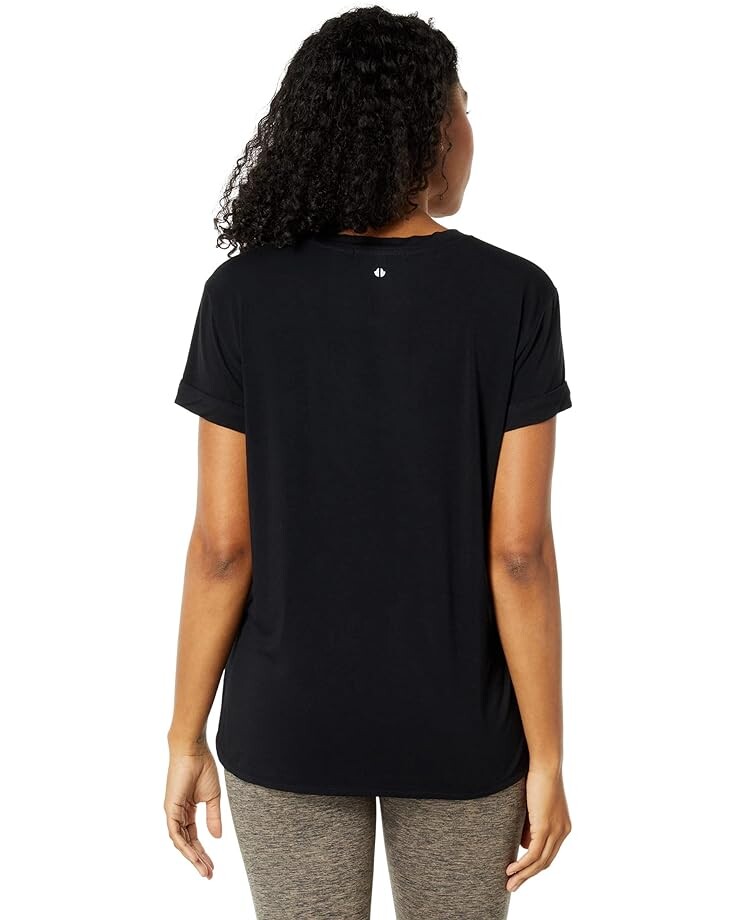 

Футболка THRIVE SOCIETE V-Neck Pocket Tee, черный