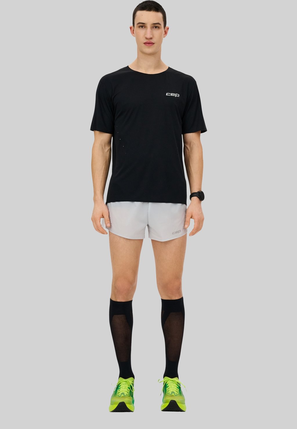 

Спортивные шорты PRO RUN ULTRALIGHT SHORTS, LOOSE FIT, MEN CEP, светло-серый