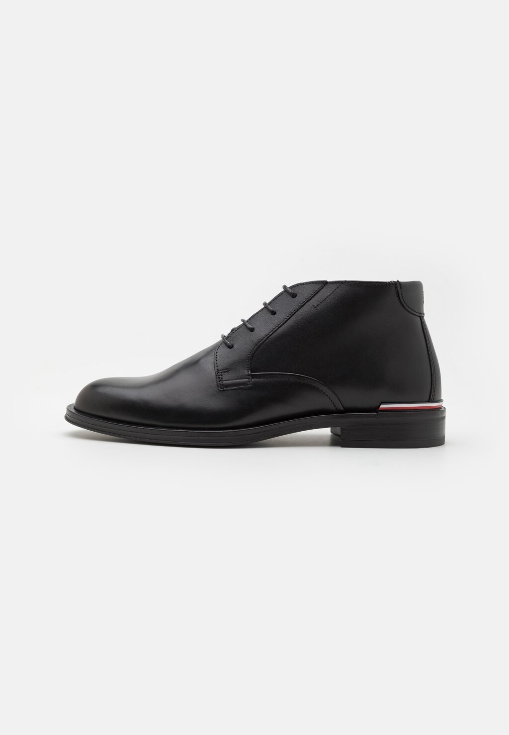 

Ботильоны на шнуровке CORE BOOT Tommy Hilfiger, черный