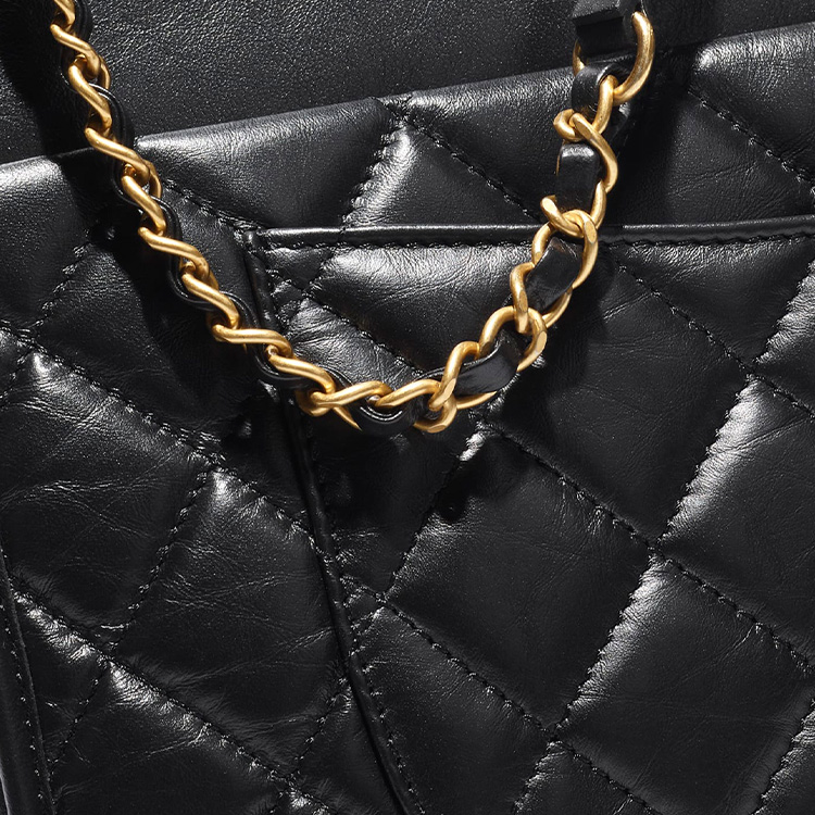 CHANEL Повседневная сумка через плечо из состаренной телячьей кожи — фото 4