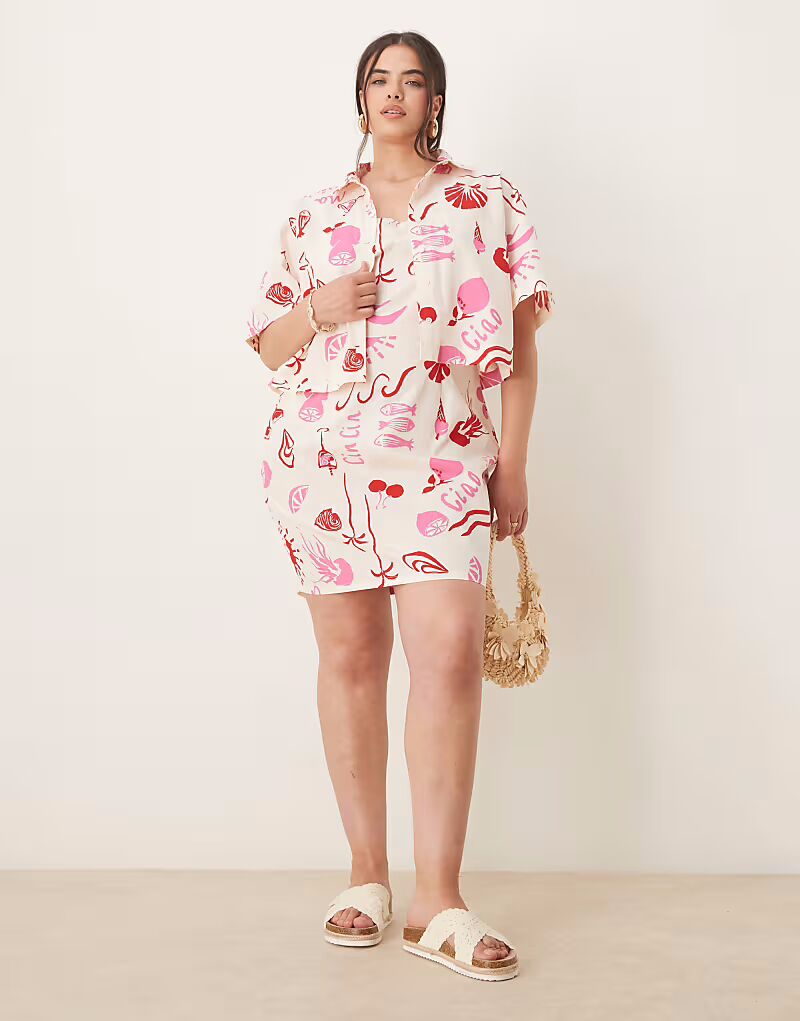 

Мини-платье-комбинация из поплина с принтом в стиле casual Asos Curve