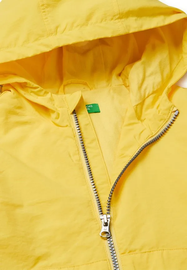 Куртка-Дождевик. легкая куртка United Colors Of Benetton, Yellow — фото 3