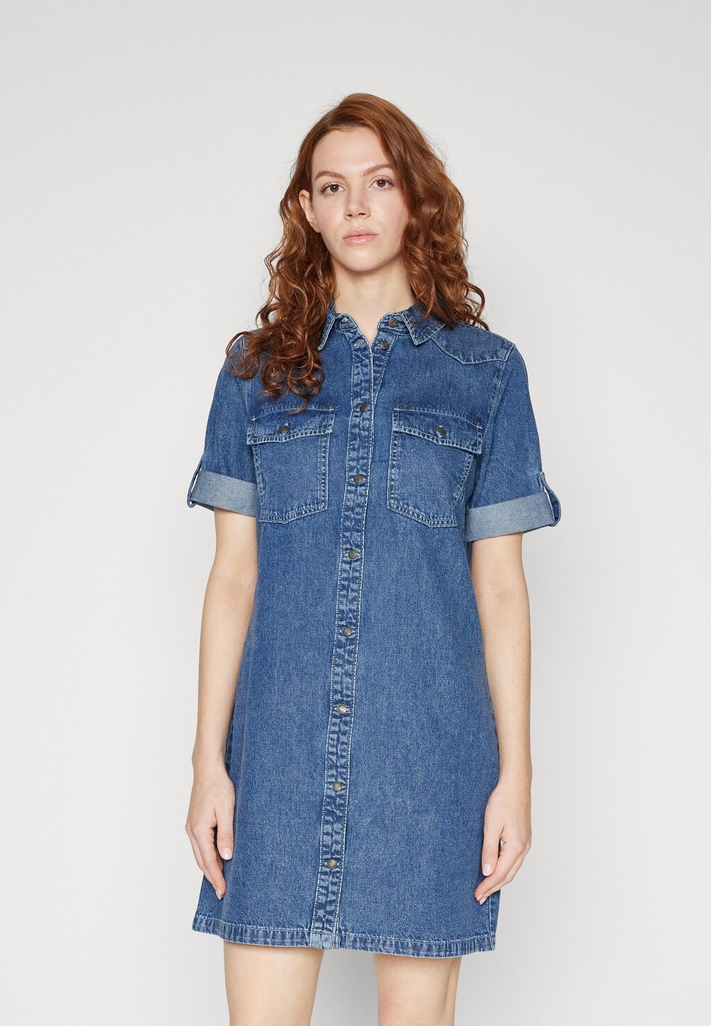 

Джинсовое платье NMNEW SIGNE DRESS Noisy May, цвет medium blue denim
