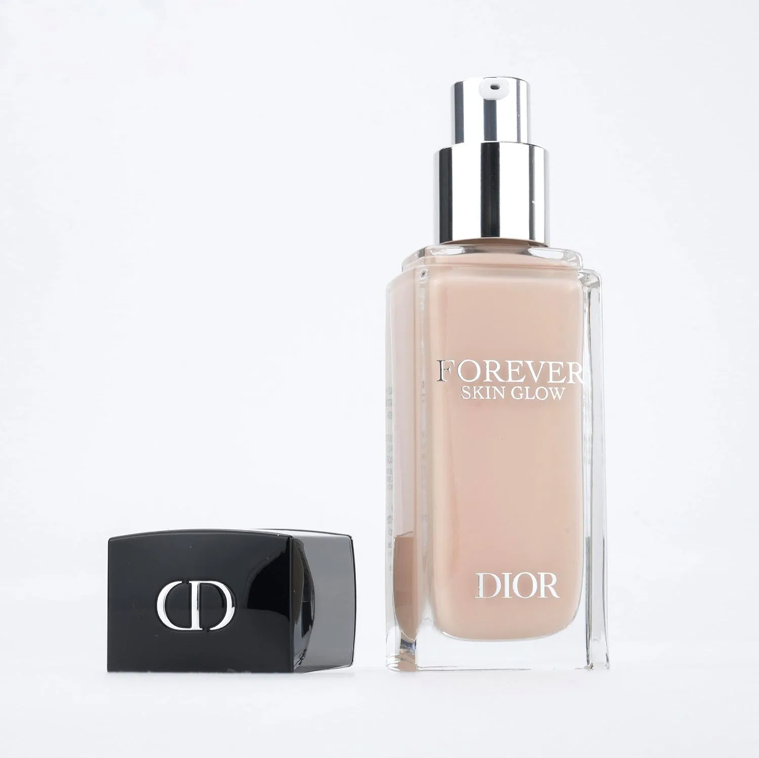Тональная основа Dior Diorskin Forever Fluid Glow 30 мл, оттенок 0N Neutral — фото 4