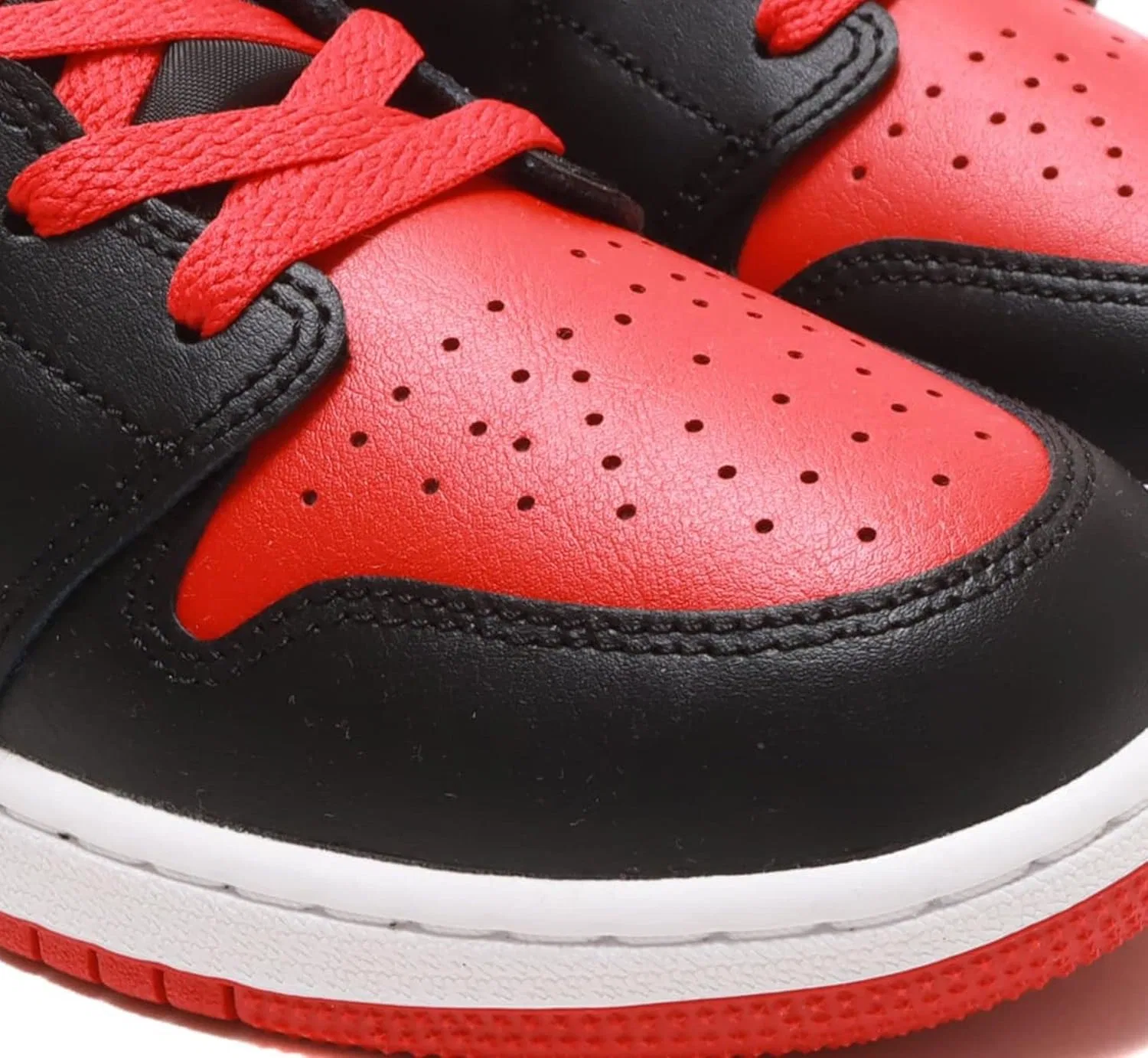 Мужские спортивные повседневные кроссовки Nike Air Jordan 1 Mid Paris, Black Red — фото 4