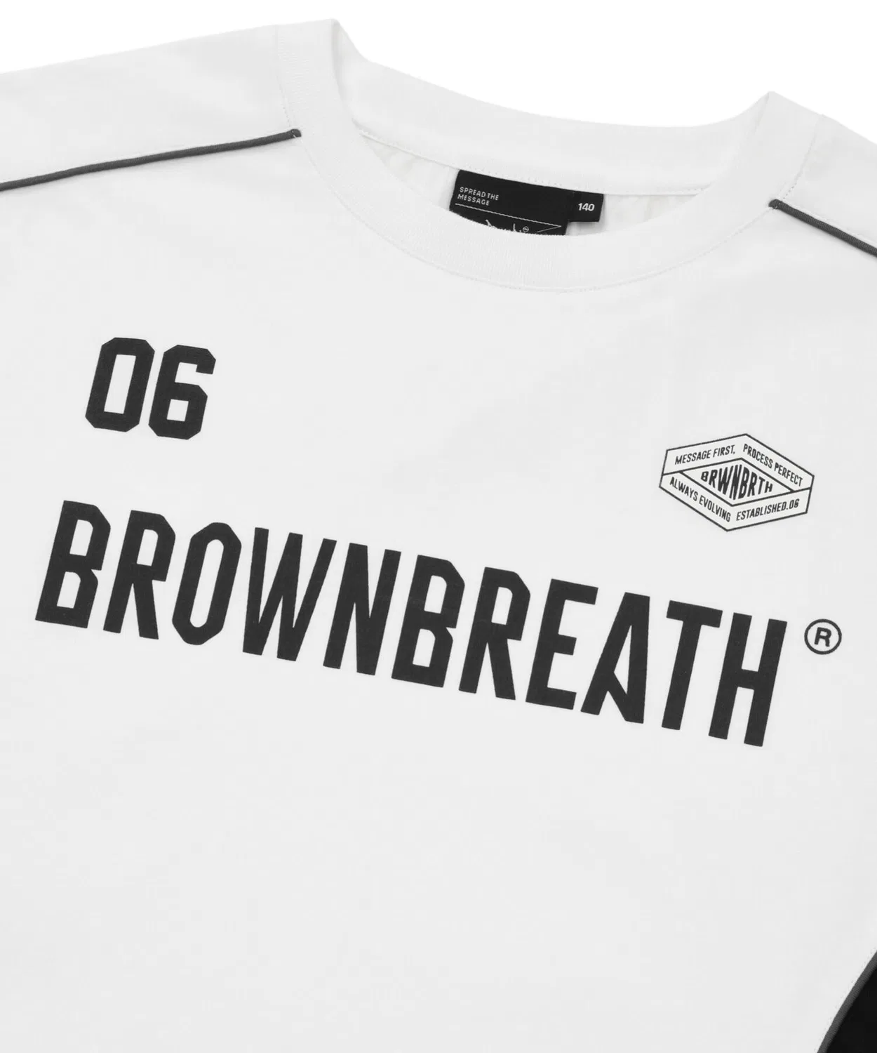 Детская быстросохнущая футболка с блочным дизайном белая от Brownbreath Kids — фото 4