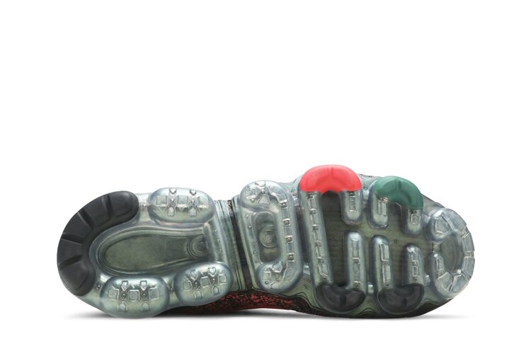 Кроссовки Nike Air VaporMax 3.0 'China Hoop Dreams - Black', красный — фото 4