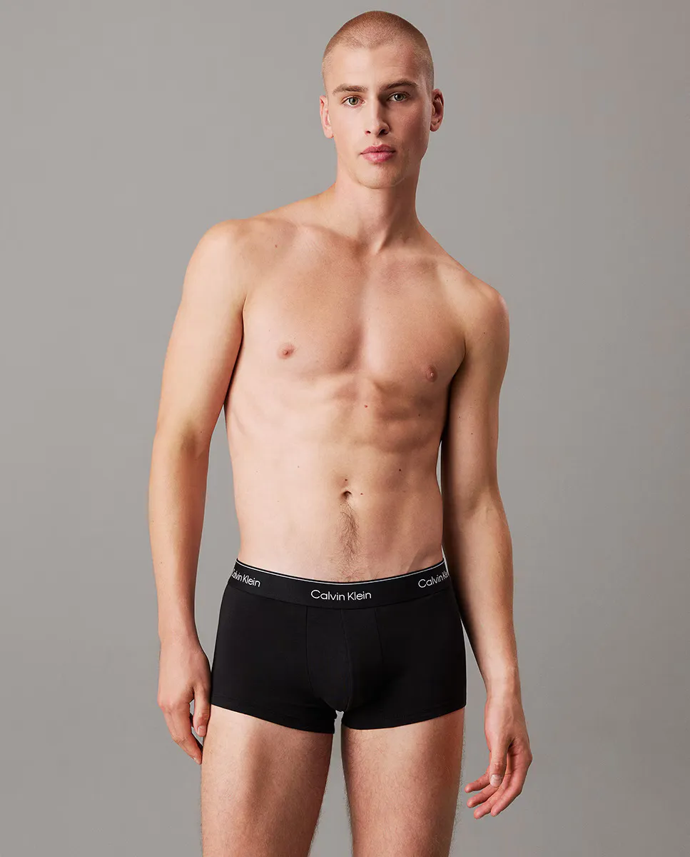 

Упаковка из 3 пар трусов-боксеров с низкой посадкой Calvin Klein, черный