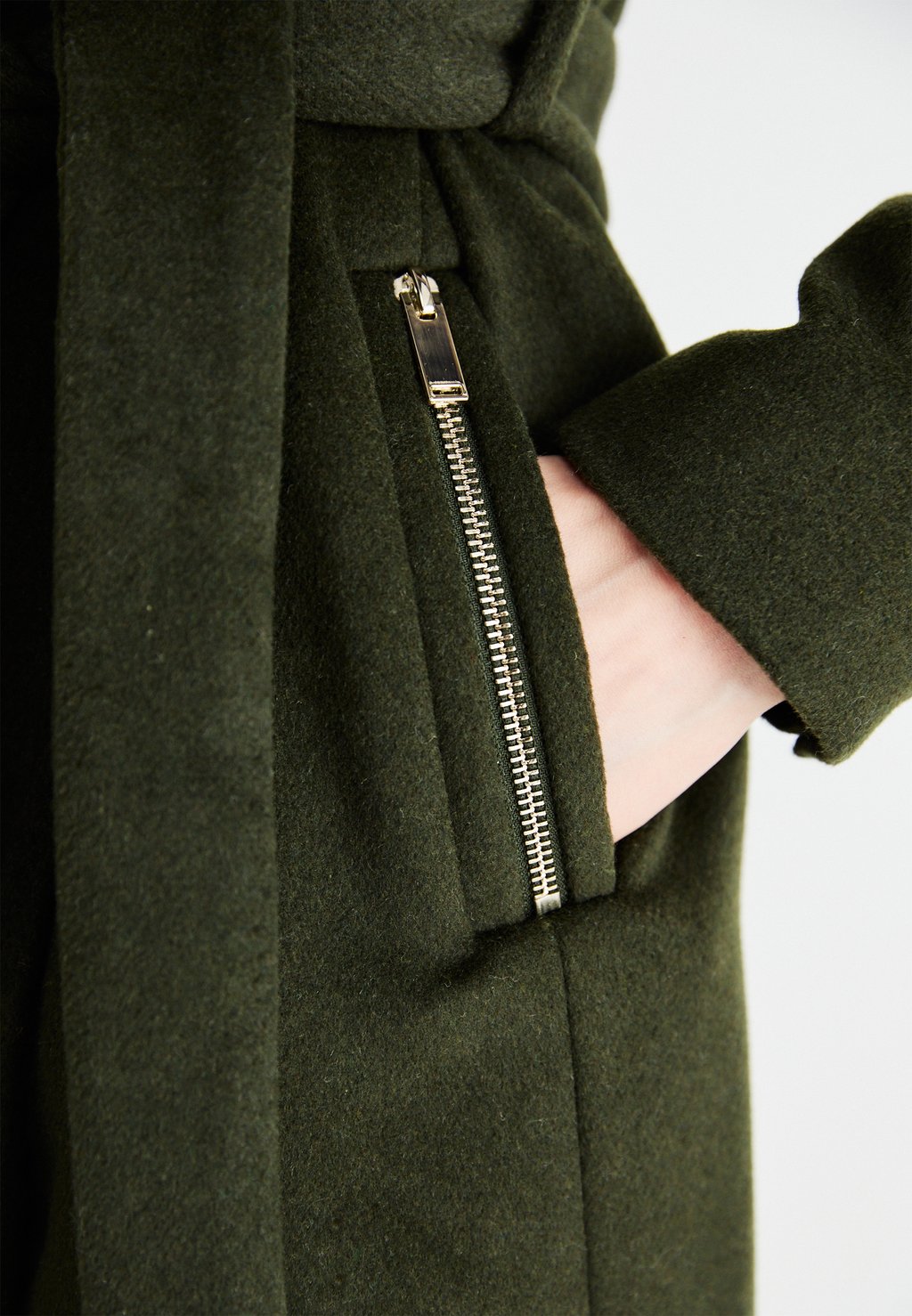 

Короткое пальто VMTWODOPE BELT JACKET Vero Moda, темно-зеленый