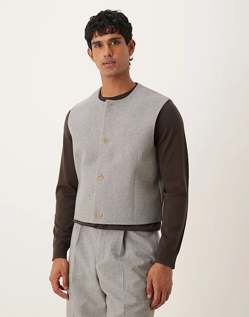 

Жилет с круглым вырезом ASOS DESIGN из светло-серого фетра