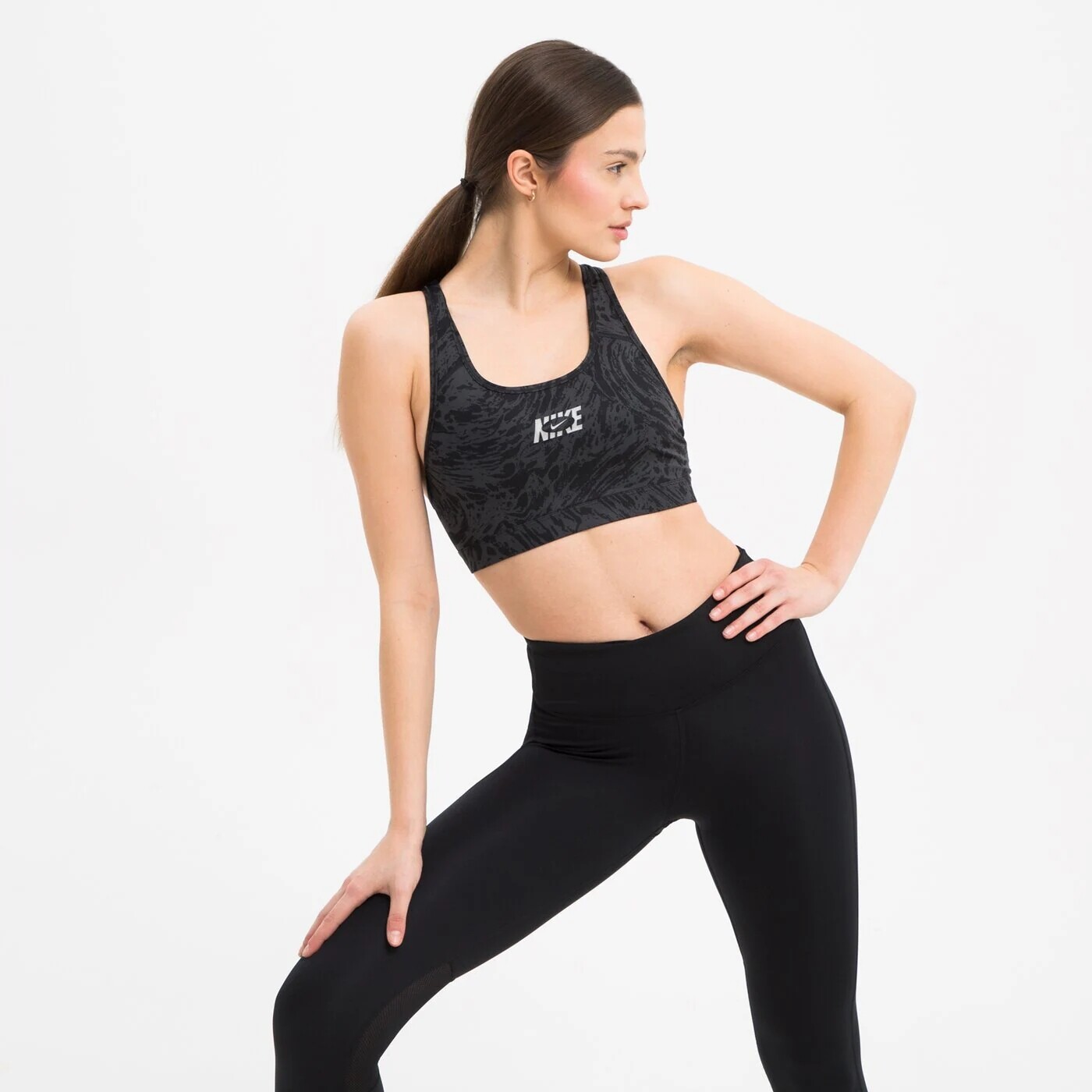 

Топ Nike Strpy, черный