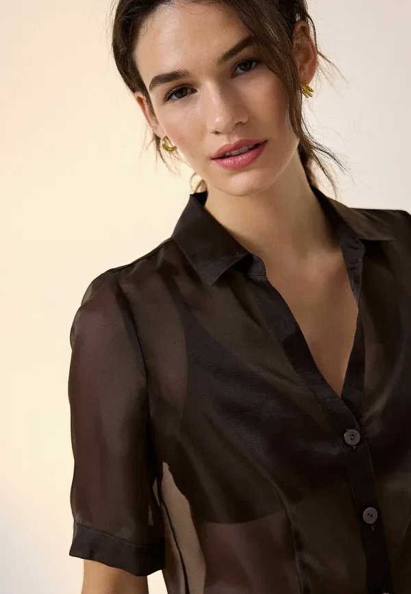 Блуза Next, Regular fit sheer v neck short sleeve shirt button down blouse, шоколадно-коричневый — фото 3