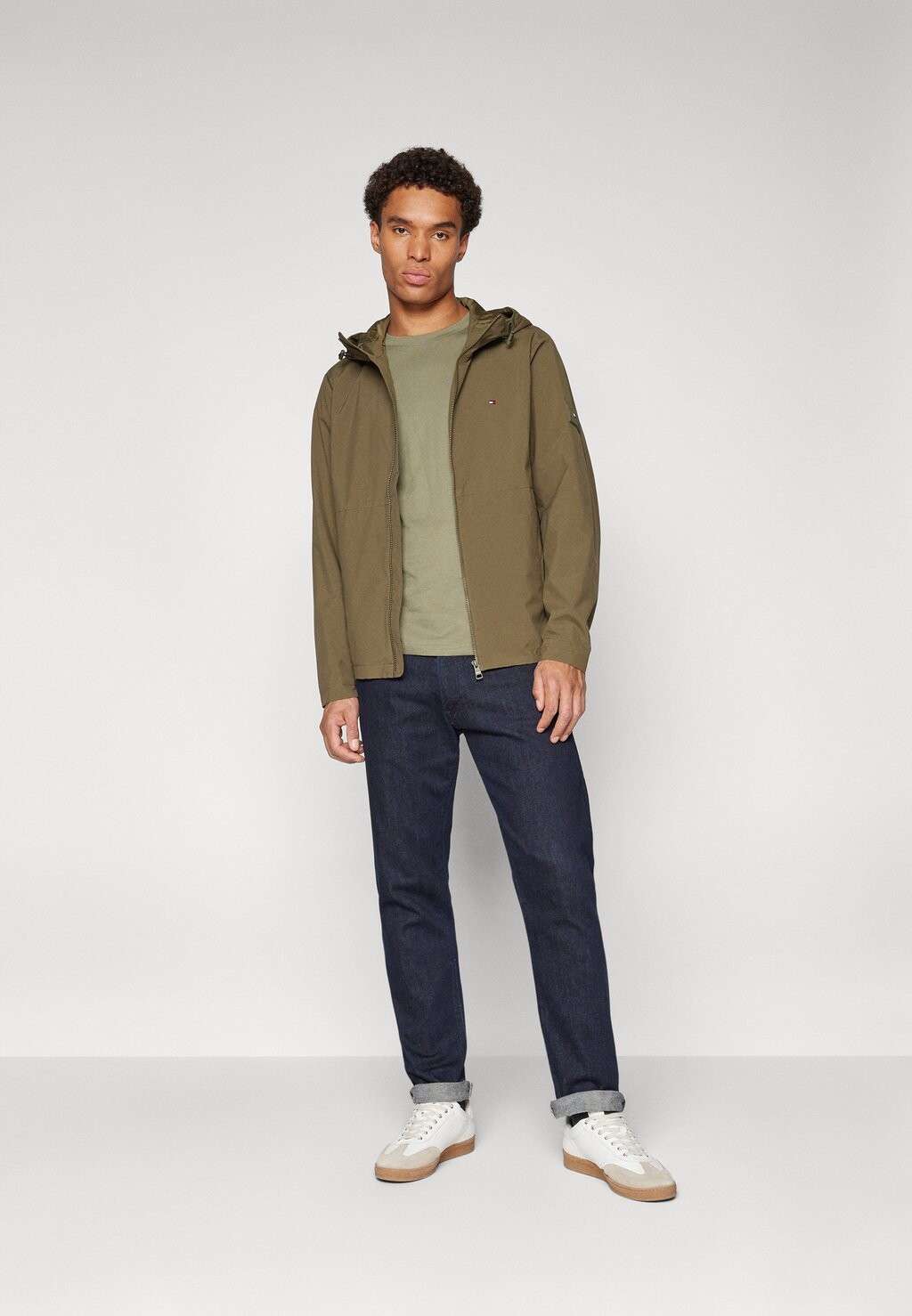 

Летняя куртка HOODED JACKET Tommy Hilfiger, оливковый