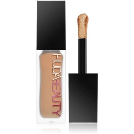 

Huda Beauty Faux Filter Matte Concealer — Жареный миндаль, крем, 5,3 г/9 мл