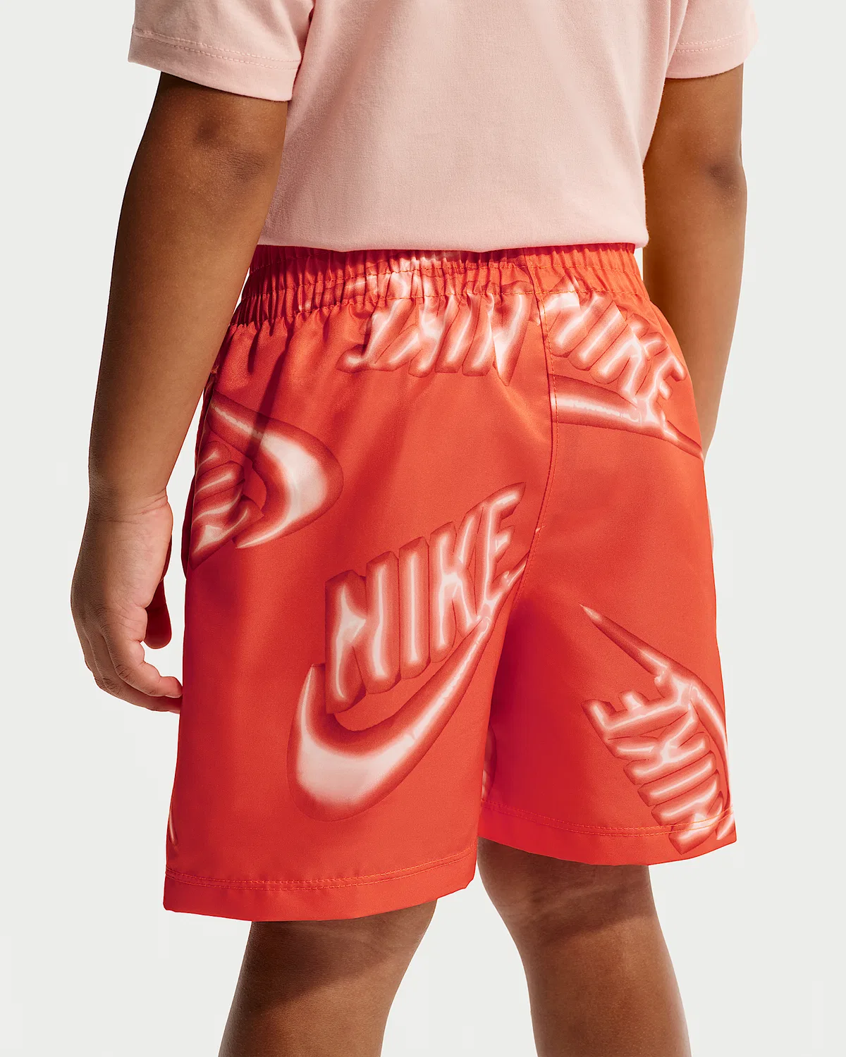 Детский набор из футболки и шорт с плавательным эффектом Nike Sportswear Club, Turf Orange — фото 3