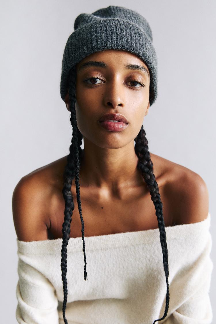 

Шапочка в рубчик Pull And Bear, серый