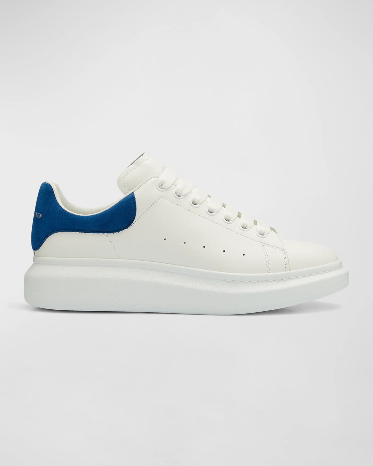 

Мужские кроссовки оверсайз Alexander McQueen, цвет White/Blue