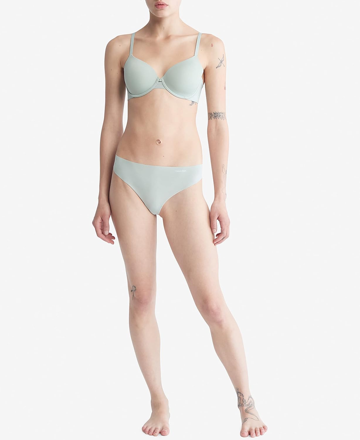 

Бюстгальтер-футболка Calvin Klein для женщин, идеально прилегающий, с легкой подкладкой, идеально закрывающий фигуру, Sage Meadow