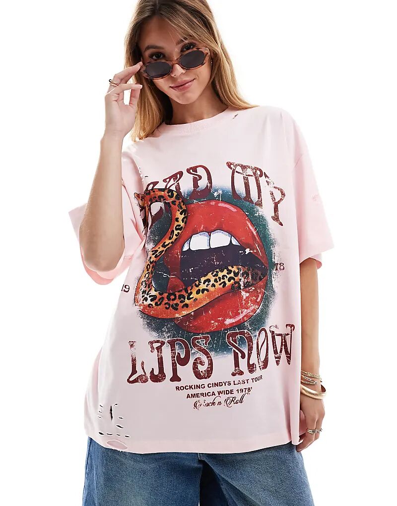 

Футболка бойфренда ASOS DESIGN розового цвета с блестящим графическим принтом в виде змеи и губ