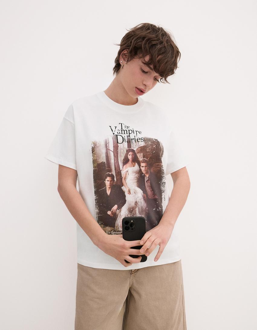 

Футболка с коротким рукавом «Дневники вампира» Bershka, белый